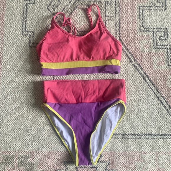 Colorblock Bikini - Picture 3 of 7